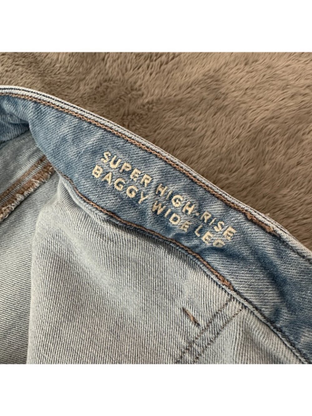 American Eagle Wide Leg Cargo Baggy Jeans Women's size 16 Super High Rise - Picture 4 of 9